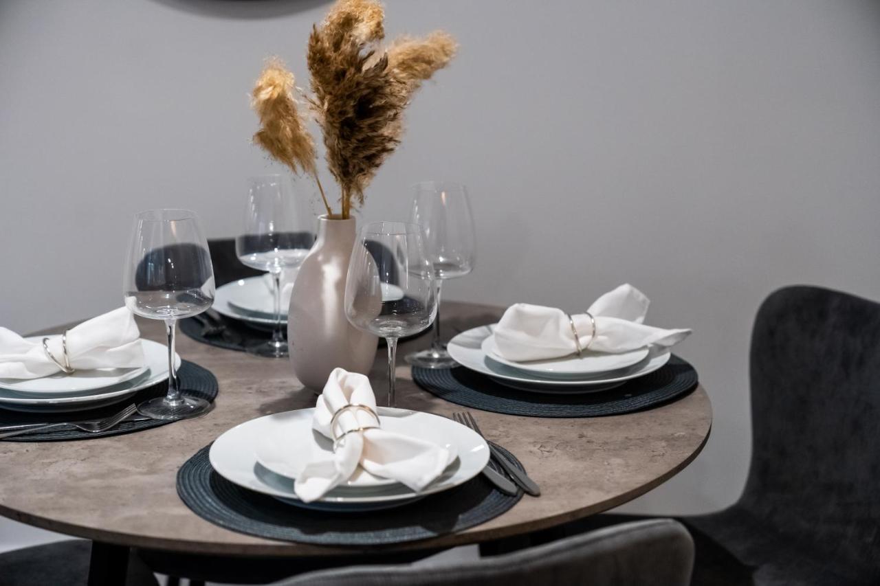 Hosta Group - Prestige 1 Bed - The Orange Apartment Cambridge (Cambridgeshire)
